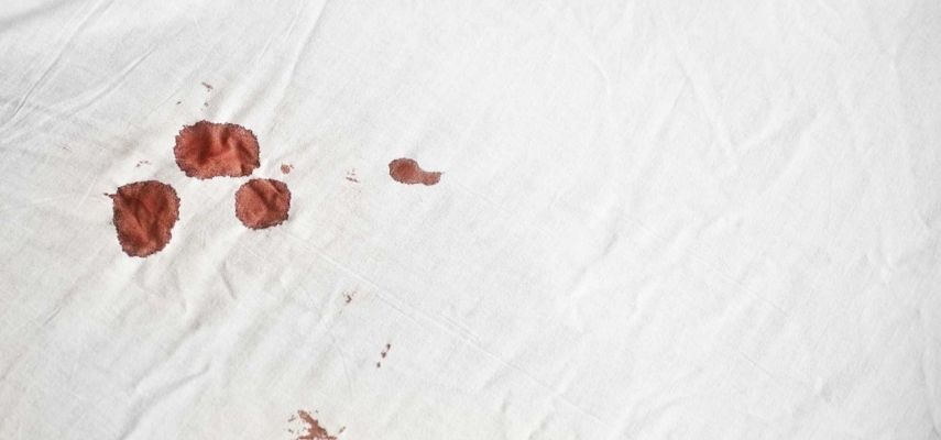 Quitar manchas de sangre de la ropa